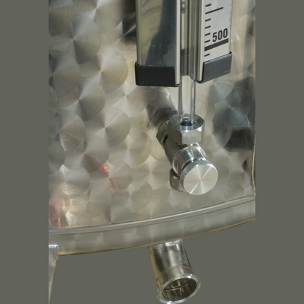 2200 l (581 gal) Speidel Variable Volume Max Jacketed Dish Bottom Tank with Oversized Manway, Extended Legs - PLACEHOLDER