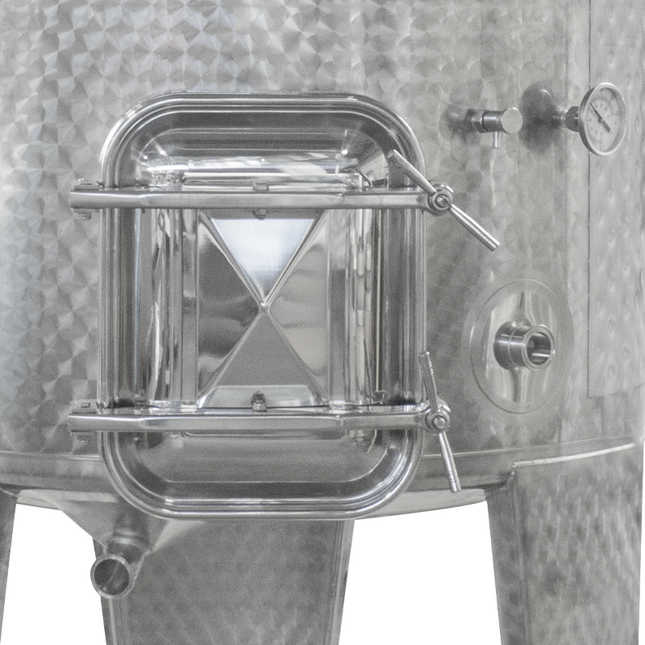 675 l (178 gal) Speidel Variable Volume Jacketed Dish Bottom Tank with Manway and Sight Gauge