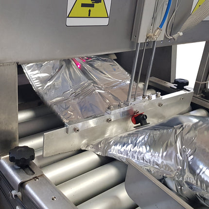 EnoItalia - Bag In Box Filler - BB50 - w/ Automatic Conveyor